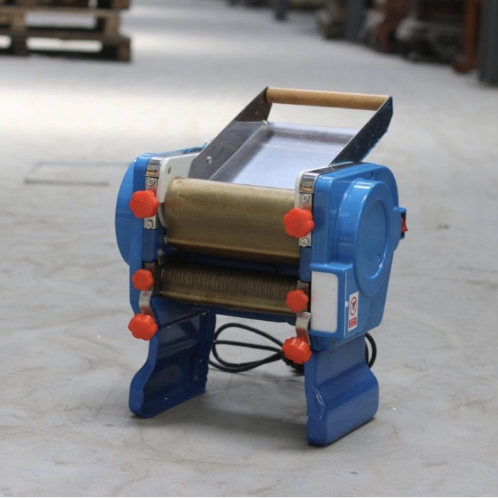 Gilingan mie listrik BULL DZM-200