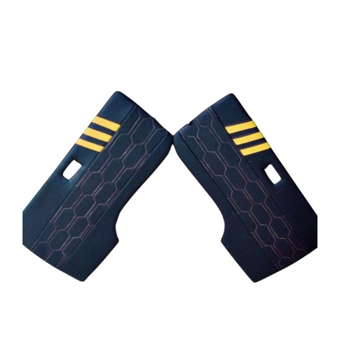 Doortrim Mobil Mitsubishi L300 Pickup Warna Hitam Full Kiri-Kanan