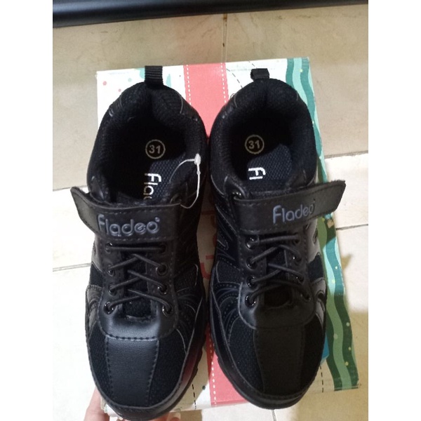 Sepatu anak Fladeo/ Sepatu hitam anak sekolah /Sepatu hitam Fladeo/ Sepatu Fladeo kids