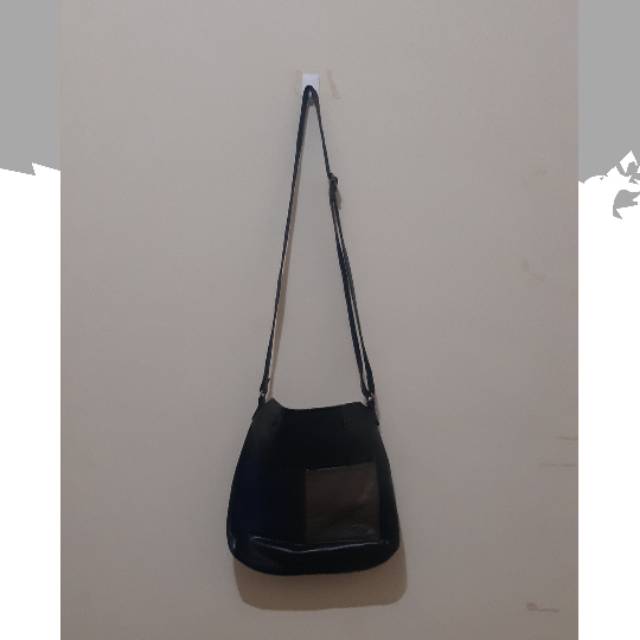 PRELOVED TAS SELEMPANG GOSH HITAM