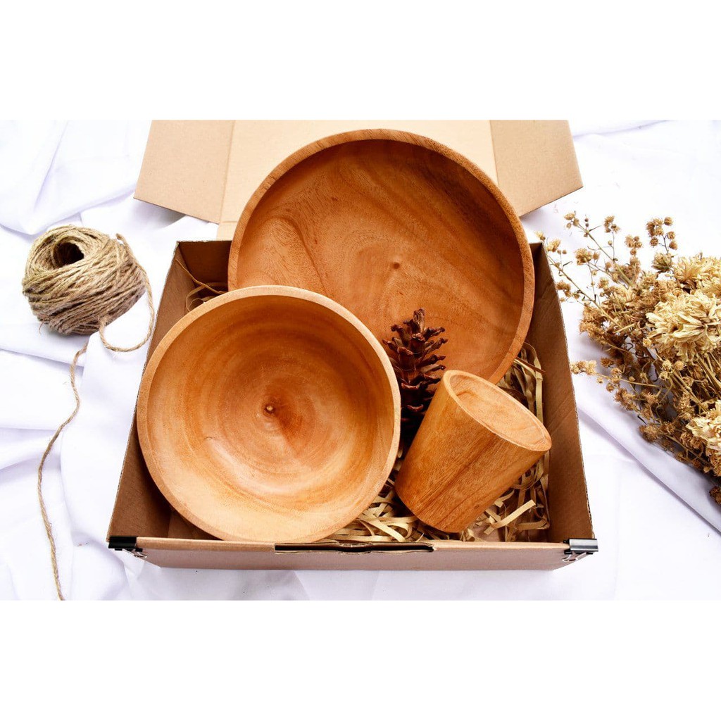 

Capella Hampers alat Makan Kayu (3 pcs) Gift box / Parcel / Kado / Hadiah / Souvenir Lebaran Ramadhan Idul Fitri