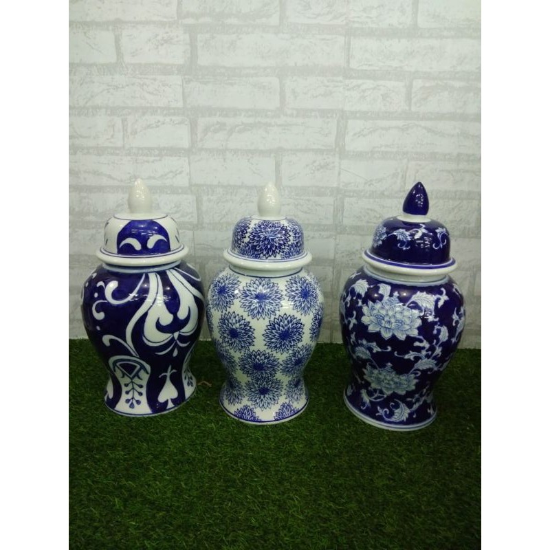 Tochin Keramik Biru Putih / Toples Chinoiseri  Import/ Guci keramik