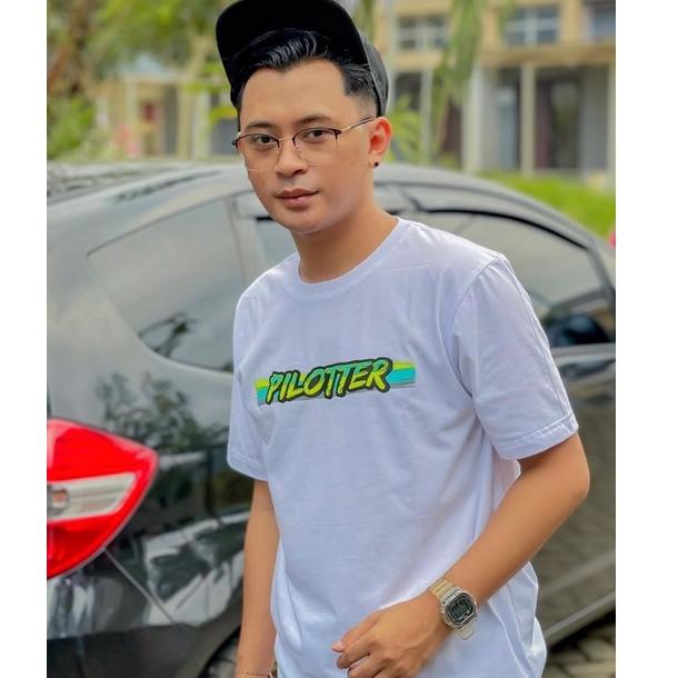 CYP.14Ap22ᵀ– KAOS PILOTTER KARYAWAN TUHAN PILOTTER ORIGINAL