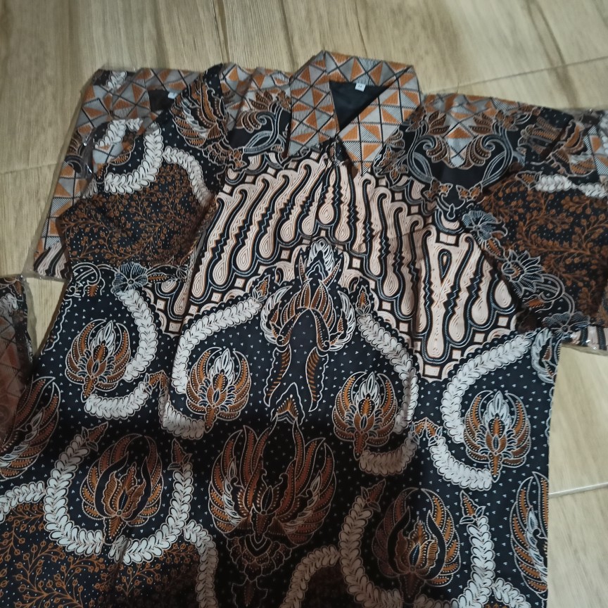 Atasan Kemeja Batik Pria Lengan Pendek Premium Wiraditya 2 Full Furing Rajasakti Solo Ori