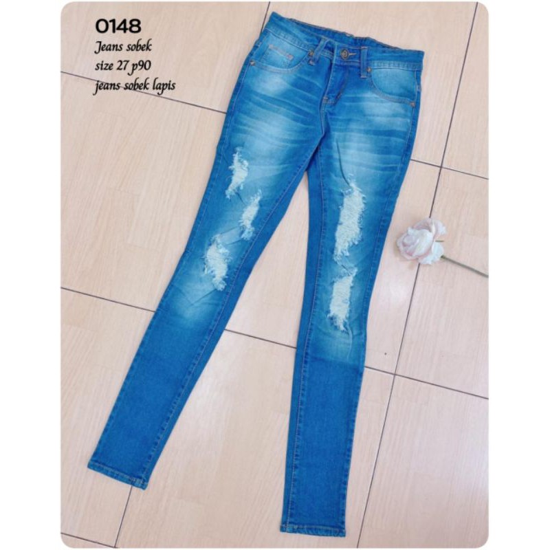 Sale celana Levis sobek size 27