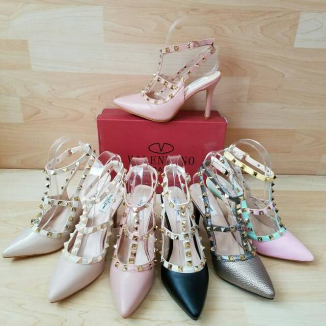 harga heels valentino
