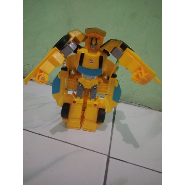 mainan mobil robot transformer