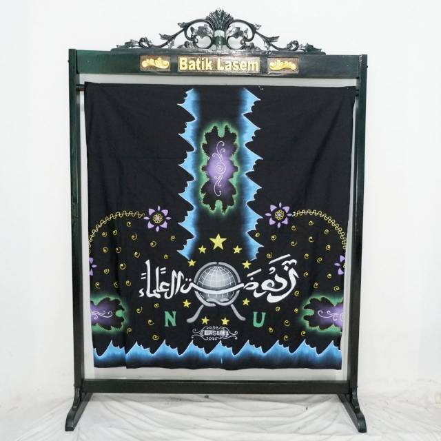 

Sarung NU terlaris (lukis ornamen)/motif/lukisan/lukis lasem/batik/batik lasem