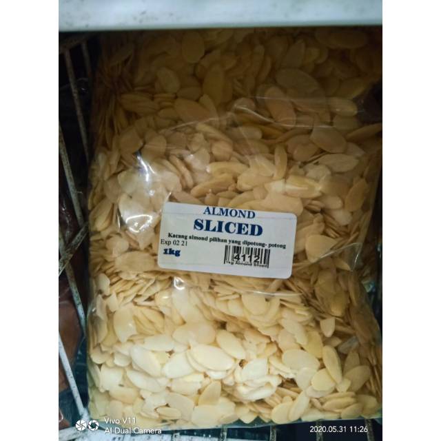

1 KG ALMOND SLICE / KACANG ALMOND IRIS