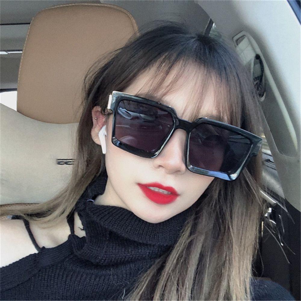 R-flower Retro Sunglasses Musim Panas Bingkai Besar Kacamata Matahari Persegi