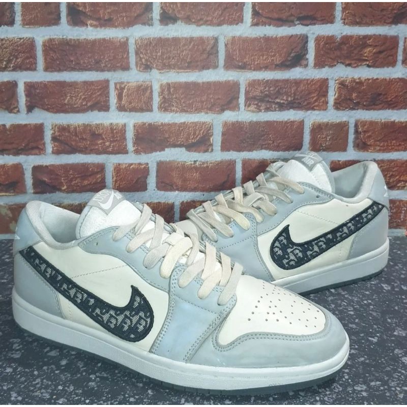 Nike Air Jordan 1 Low x Dior (Size 41)