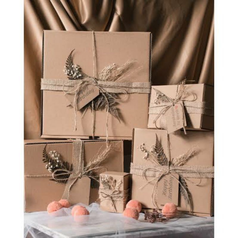 

Kardus kado / kardus hampers