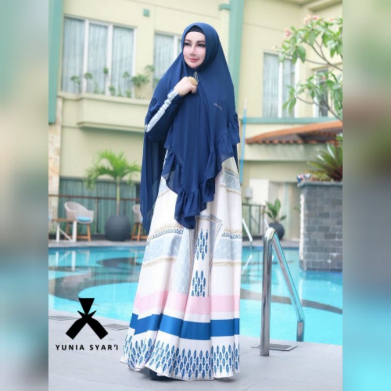 EVELYN NAVY SIZE M & L The Journey Series  by @yunia_syari .