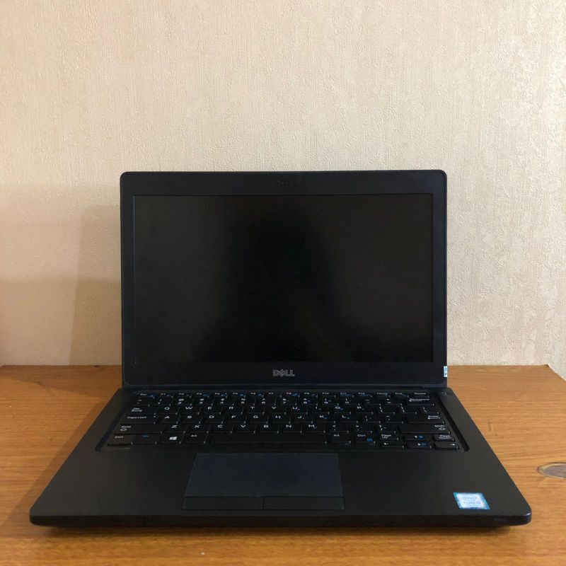 Laptop Dell Latitude Core i5 / i7 RAM 4GB / SSD 128GB Original Bergarasni