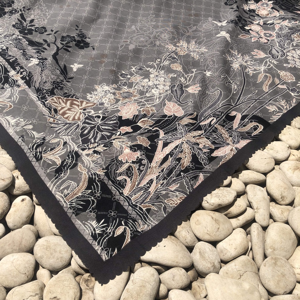 JILBAB MOTIF HIJAB SEGIEMPAT VOAL MOTIF PREMIUM JILBAB PRINT LASERCUT KERUDUNG SEGIEMPAT MOTIF MURAH-Marya Abu