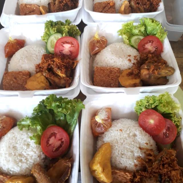 

PAKET NASI AYAM GORENG