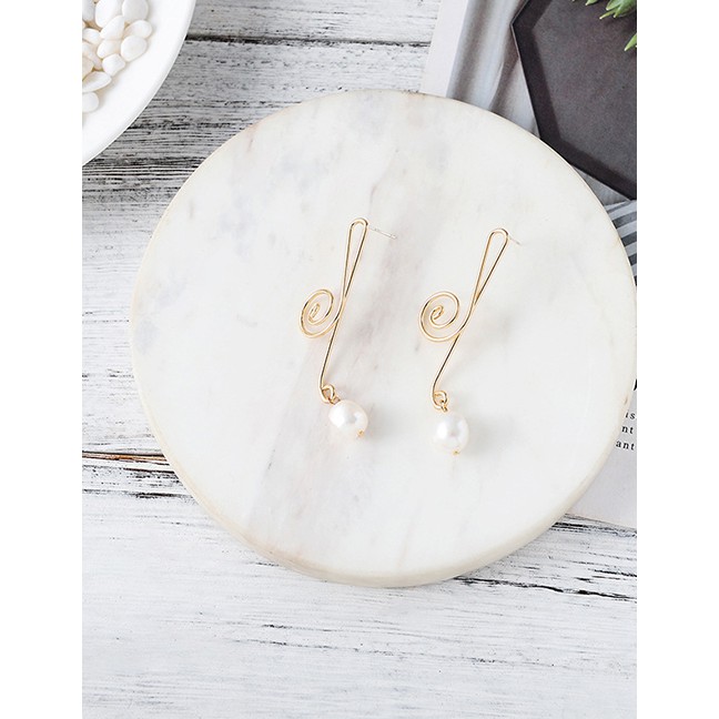LRC Anting Tusuk Fashion Gold S925 Irregular Geometric Twisted Pearl Earrings F90561