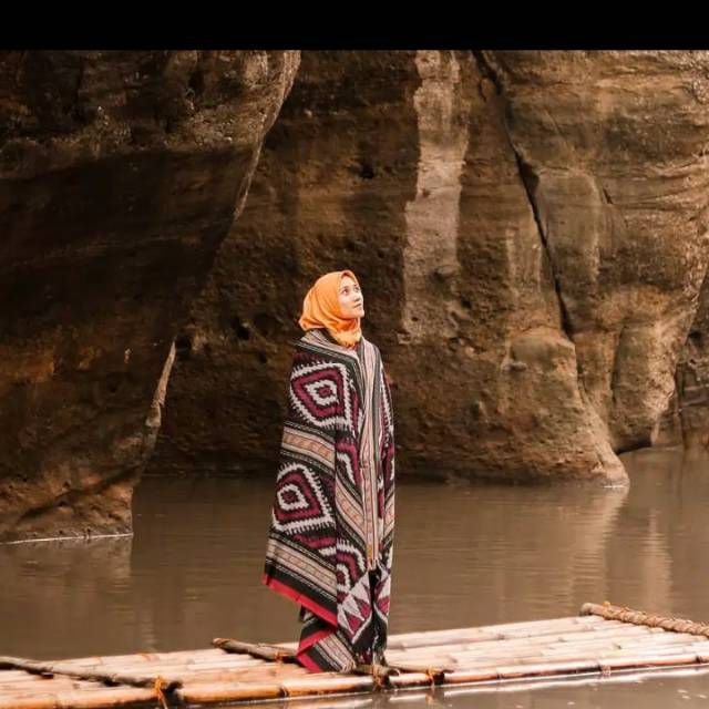 Kain tenun motif toraja Blox original free gelang tenun