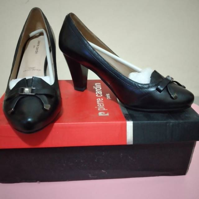 Preloved Sepatu Pierre Cardin