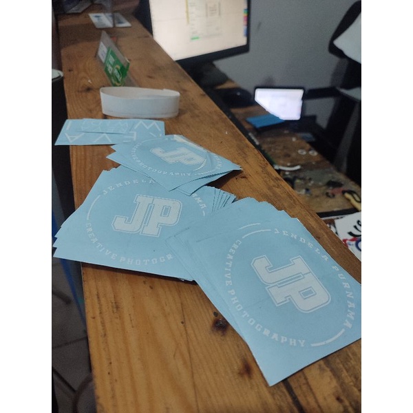 

cutting sticker stiker