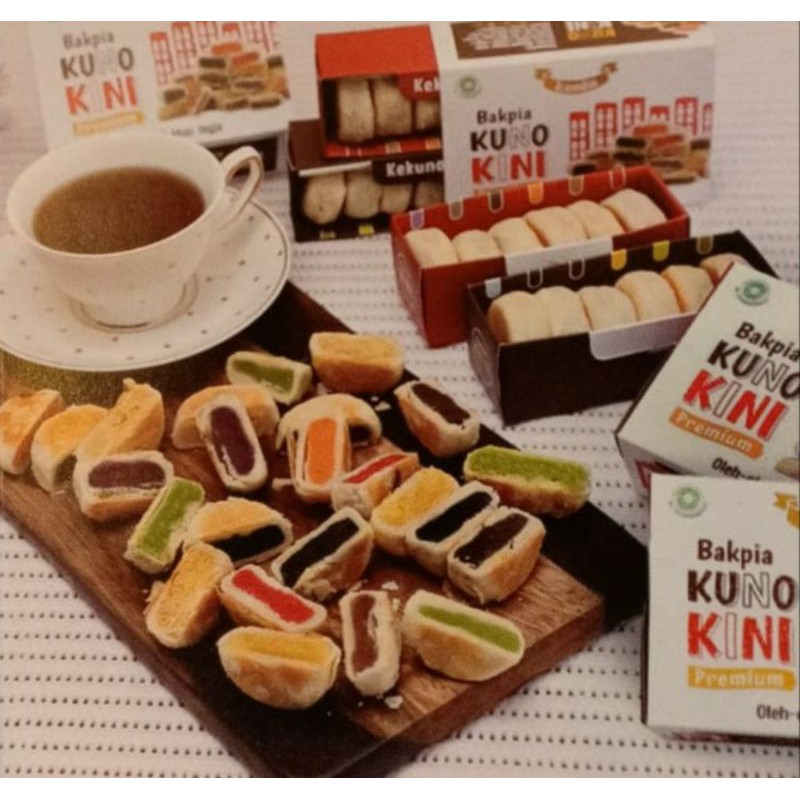 

bakpia baru tersedia berbagai macam aneka rasa. bakpia satu kotak isi 20