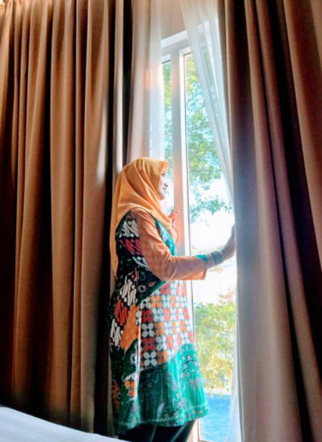 Tunik Batik Ratoe Modern Kode 050 Sleting Belakang Bhn Katun Batik Sinaran Fit To Size S -xxl