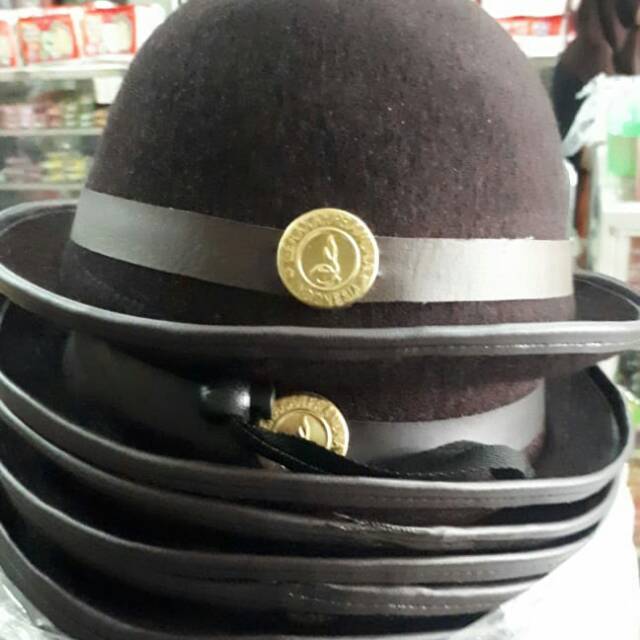 Topi pramuka bundar anak perempuan