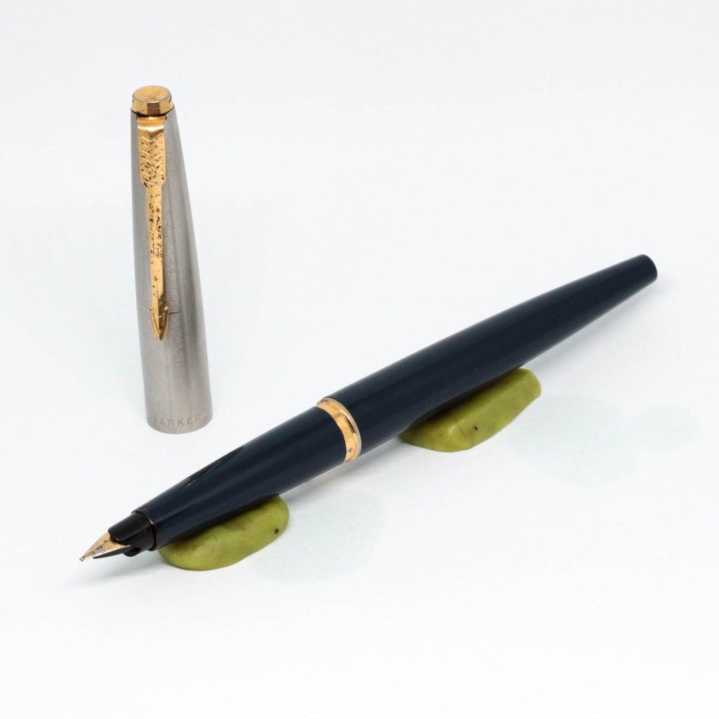 

Parker 45 Classic GT Navy Blue Fountain Pen (1970s)