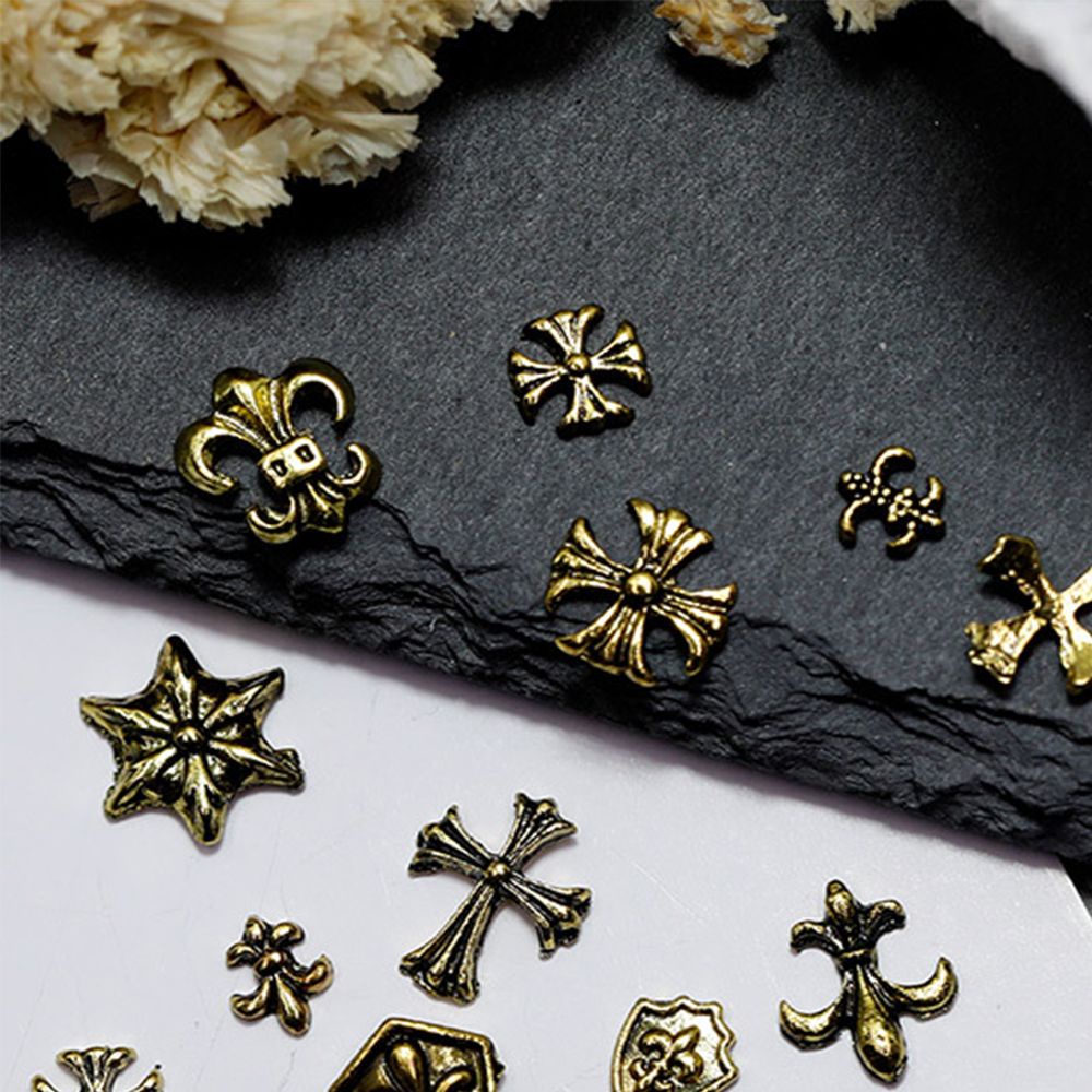 MXBEAUTY 50pcs Punk Nail Charms Alloy Metal Nail Art Decorations 3D Nail Art Jewelry Rock Style Gold Silver DIY Crowe Heart Rivets Nail Retro Manicure Accessories/Multicolor
