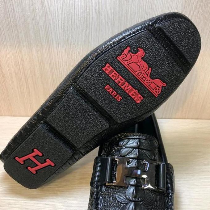 Sepatu Pria Kulit Asli Merek Hxxmes Sepatu Jalan Sepatu Kerja Produc Terbaru