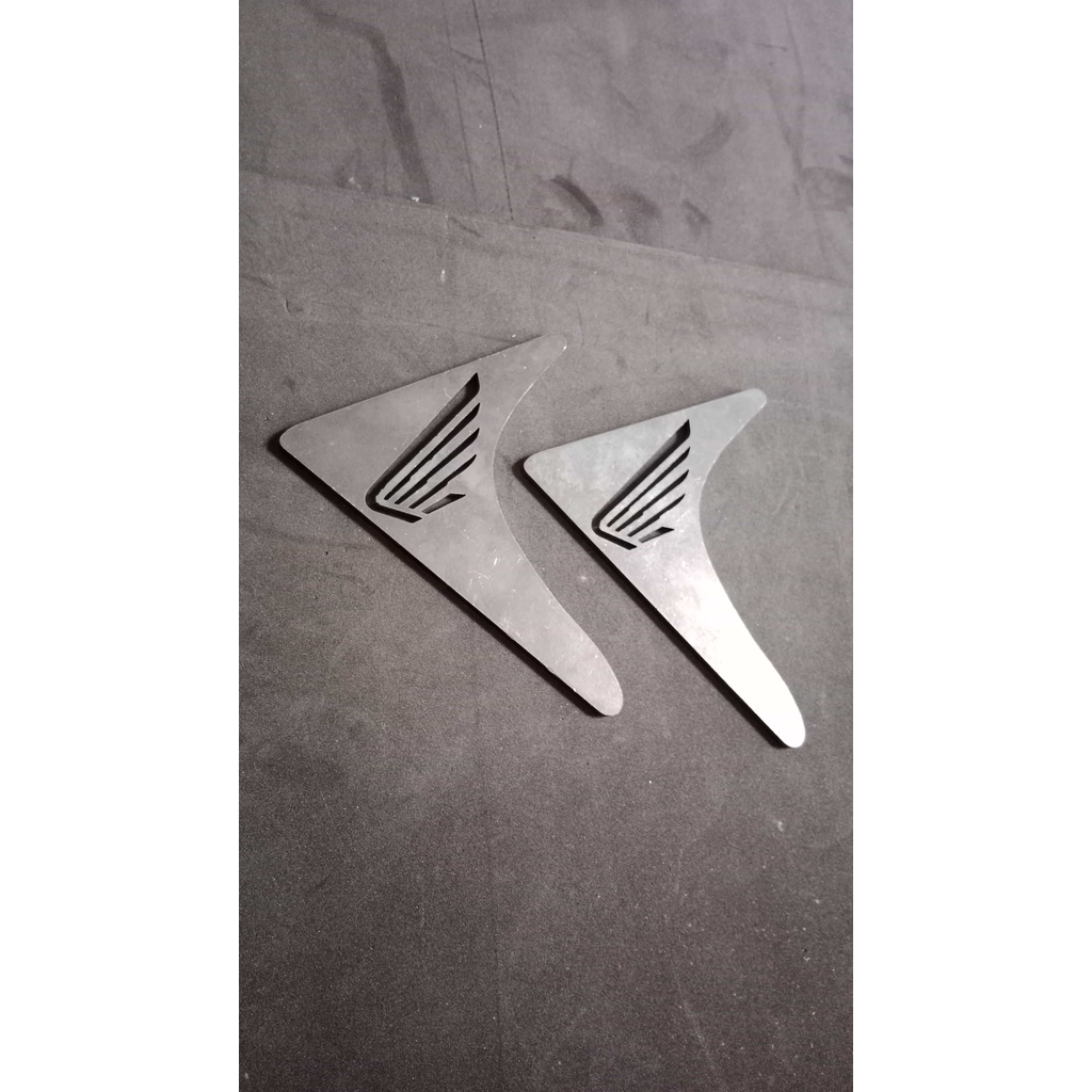 Pemanis Siku Manisan Rangka Bawah Tangki CB GL 100 Besi Motif Sayap Honda