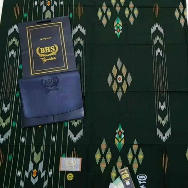 SARUNG BHS SSE SM GOLD SIGNATURE