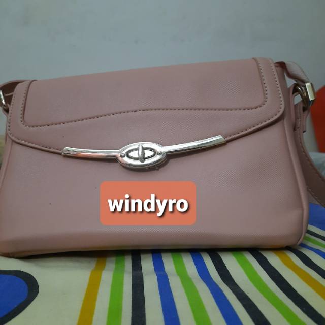 (Preloved) Tas Elizabeth Selempang