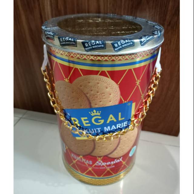 

BISKUIT MARIE REGAL SPECIAL KALENG 1000GR