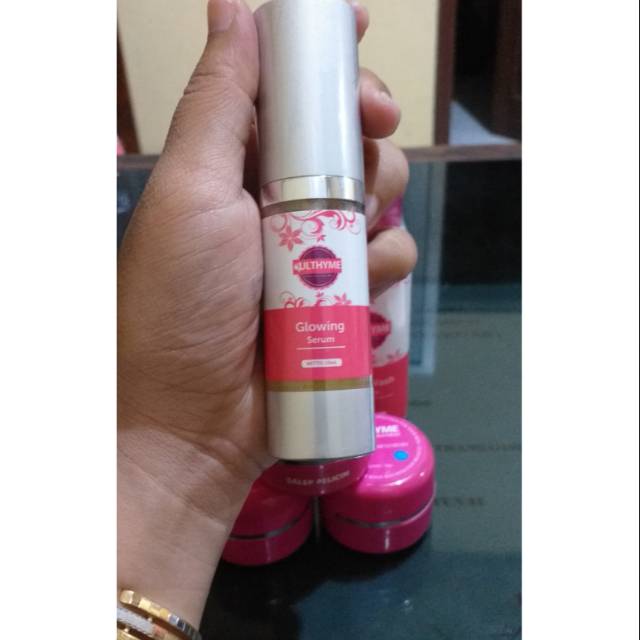 Serum golwing arbutin ulthyme skincare