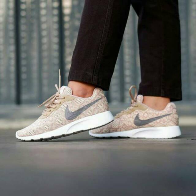 Nike Tanjun Original, Nike Airmax, Sepatu Olahraga Wanita