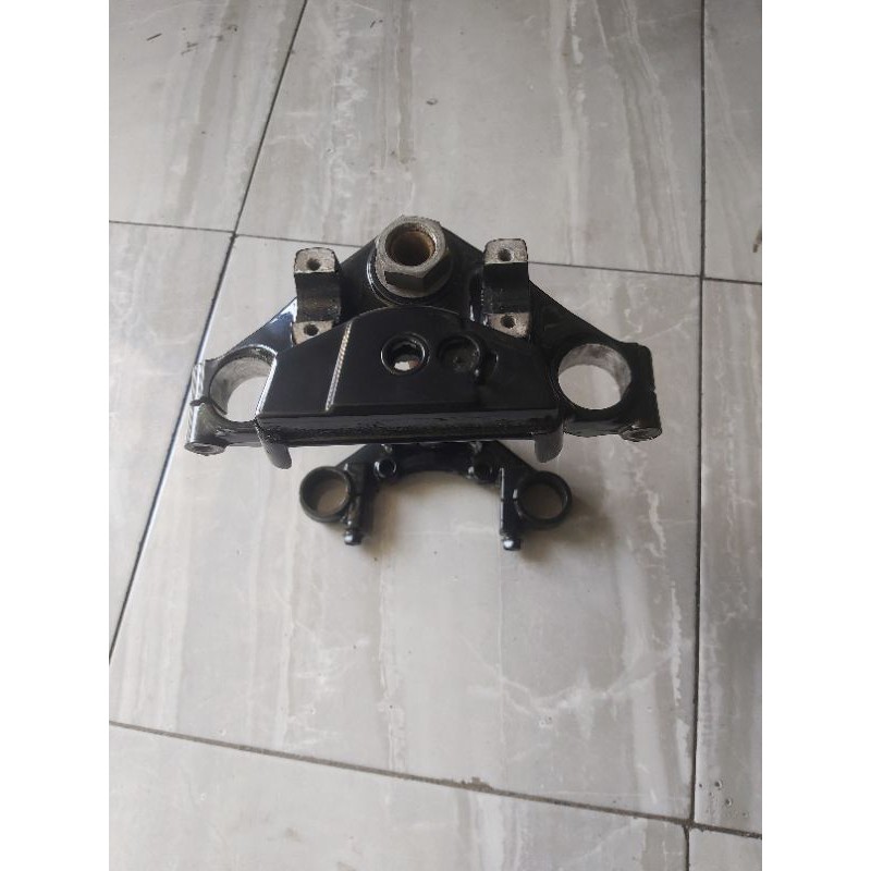 T shock segitiga shock depan stang megapro primus ori