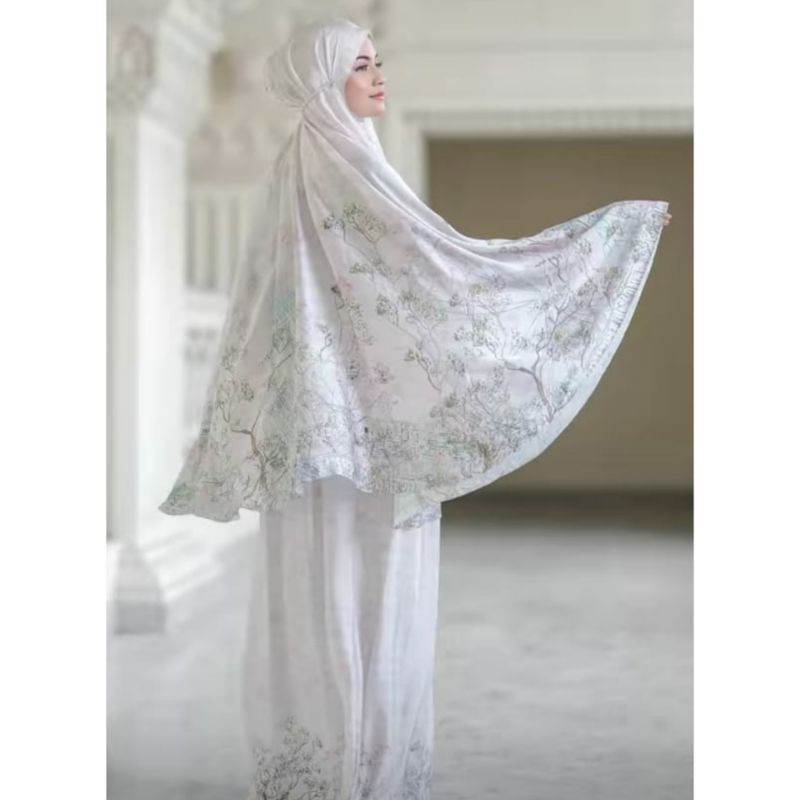 Pelunasan prayer robe british white by buttonscarves