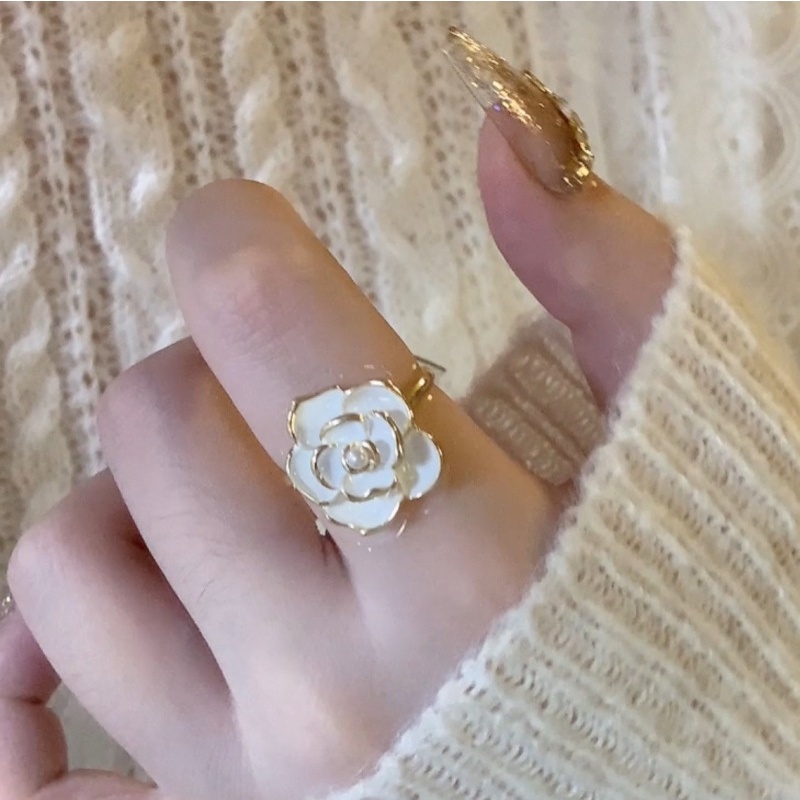 Cincin Model Terbuka Desain Bunga Camellia Warna Putih Gaya Korea Untuk Wanita