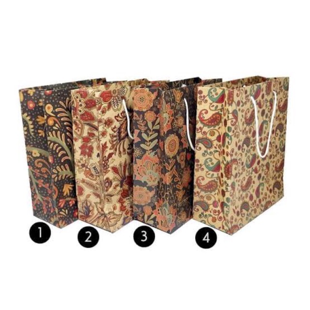 Paper bag / Tas kertas motif batik