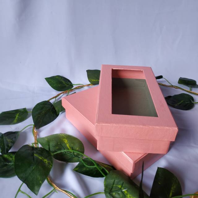 

Box 20x10x7 mika STANDAR