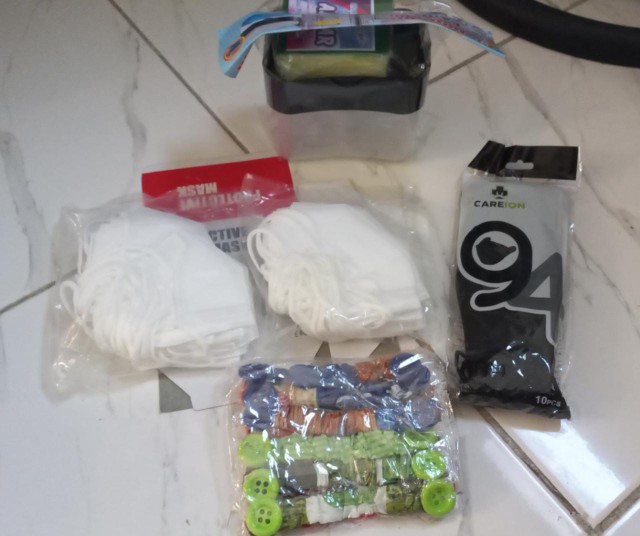 [free Sponge] Dispenser Sabun Dan Holder Spon Cuci Piring 2 In 1