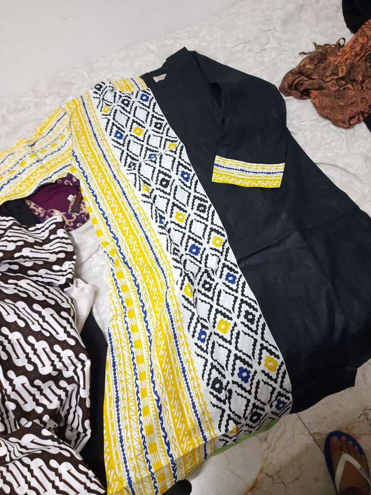 Terlaris Serut Genes Jelita Tunic Navbor Yelbor Whitbor Creambor Seharga Rp43.999 - Rp81.999