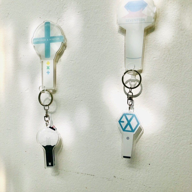 Kpop Lightstick Keyring &amp; Acrylic Pin (SVT, BANGTAN, E X O, T X T, SKZ, GOT7, Ncity)