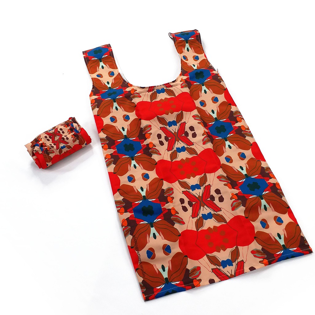 

Shopping Bag Roll Up Besar Playttern Mekar Kreasi Seniman Indonesia