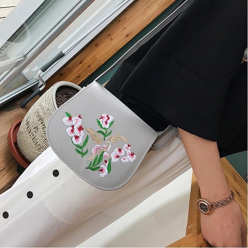 TAS SLEMPANG BORDIR BUNGA