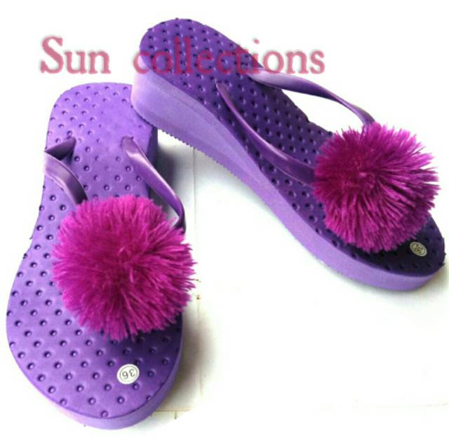 Wedges wanita pompom / Wedges pompom embos