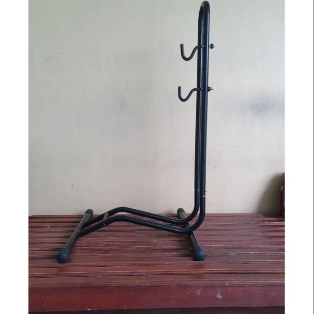 Stand display sepeda mtb