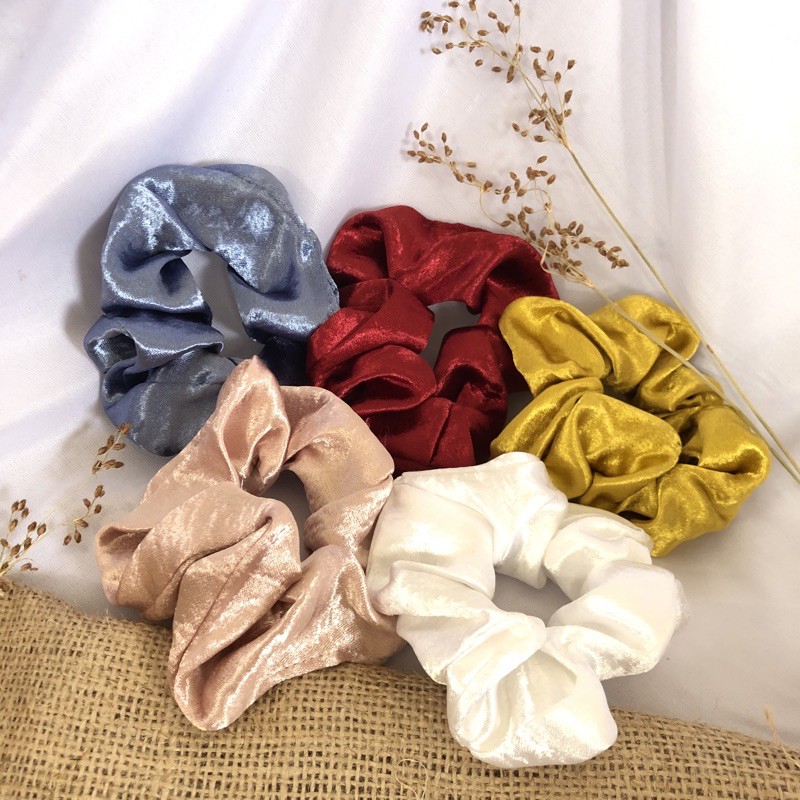 

scrunchies satin mengkilap