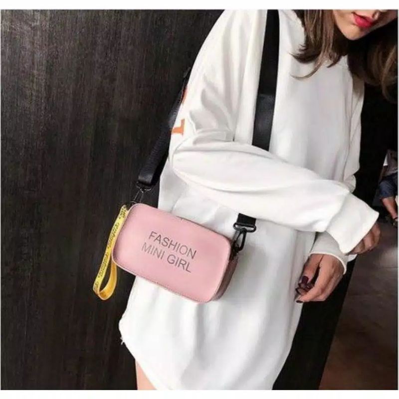 Medan Termurah KD038 Tas selempang Fashion Girl import slingbag import